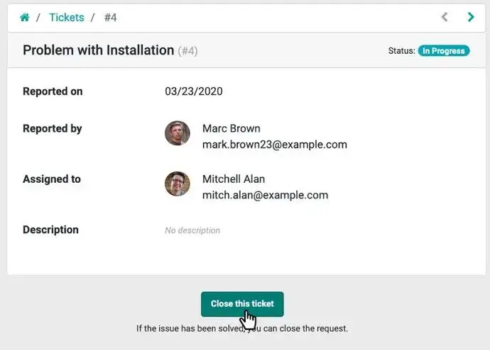 Odoo helpdesk ticket detail view with assigned agent and status